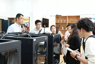 黨建引領(lǐng)促融合，專業(yè)交流譜新篇 文化藝術(shù)管理學(xué)院與設(shè)計(jì)學(xué)院聯(lián)合開(kāi)展主題黨日暨專業(yè)交流活動(dòng)